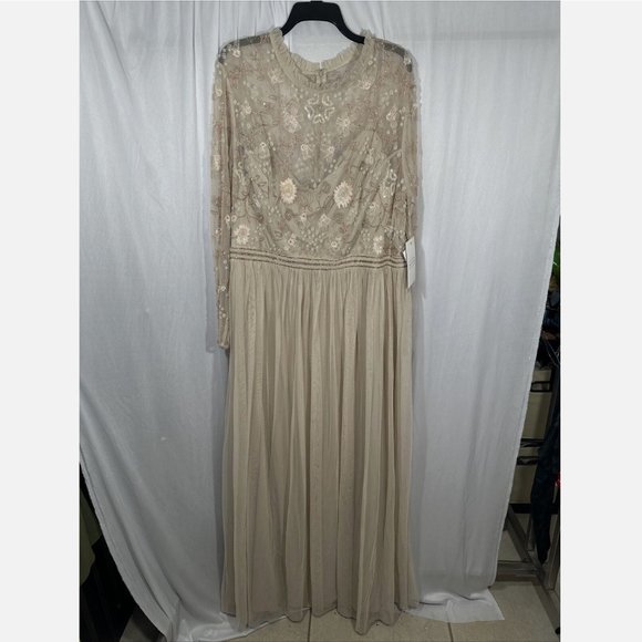 NWT $598 Mac Duggal [ 22 ] Embellished Illusion‎ High Neck Gown in Vanilla Cream - Picture 3 of 16